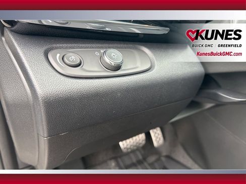 New 2026 Buick Envista Sport Touring w/ Studio Series image 19