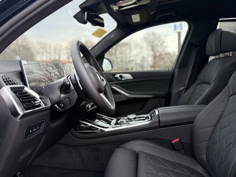 New 2026 BMW X7 xDrive40i w/ M Sport Package image 15