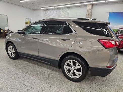 Used 2018 Chevrolet Equinox LT w/ Sun & Infotainment Package image 6
