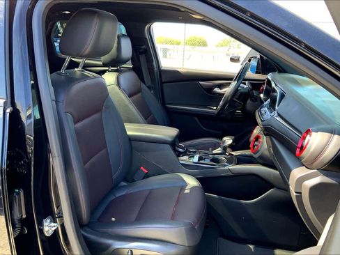 Used 2022 Chevrolet Blazer RS FWD image 9