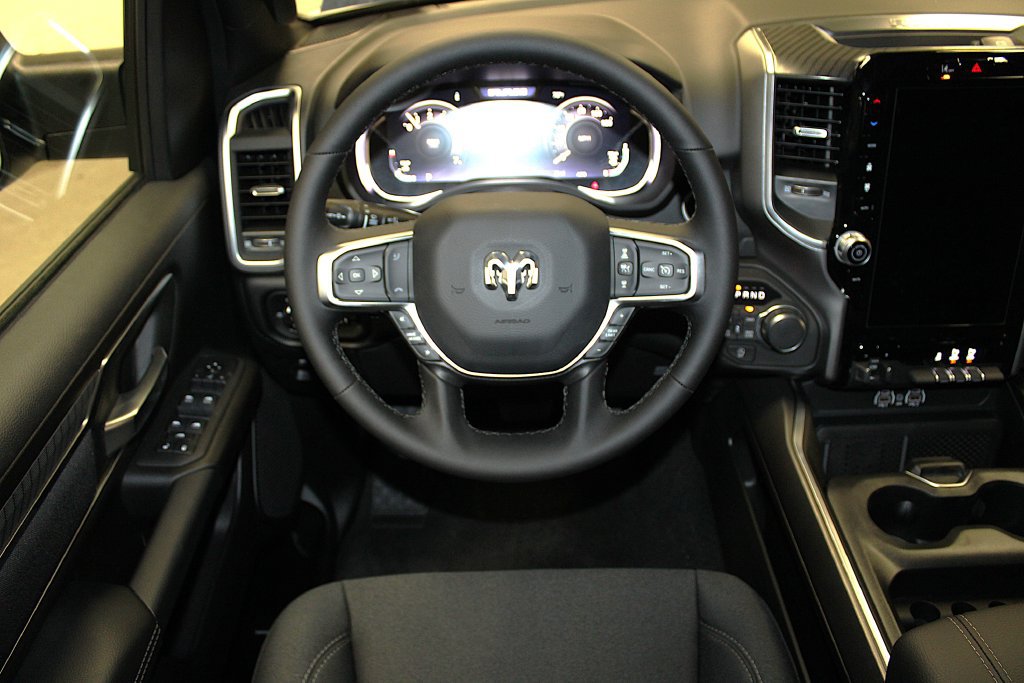 New 2026 RAM 1500 Big Horn AWD/4WD image 12