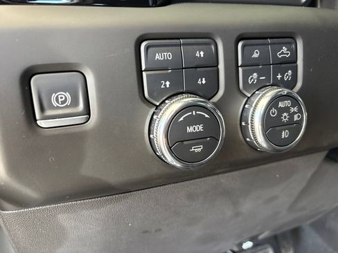 Used 2025 GMC Sierra 1500 Denali w/ Denali Reserve Package AWD/4WD image 16