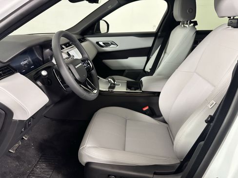 New 2026 Land Rover Range Rover Velar Dynamic SE image 4