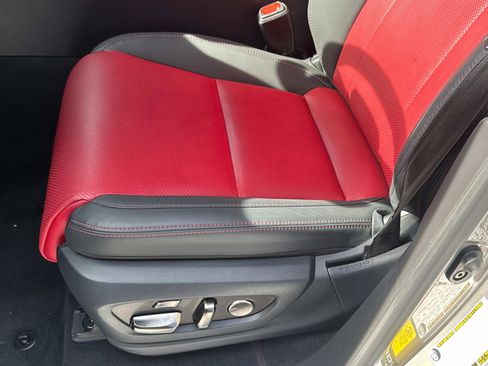 Used 2024 Lexus LX 600 F Sport image 11