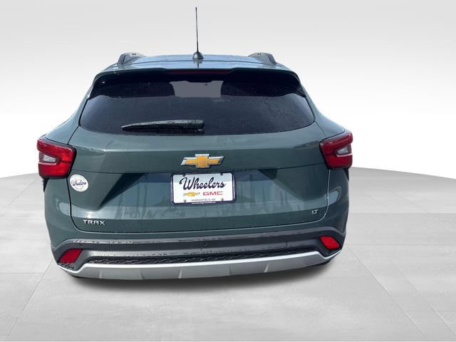 Used 2025 Chevrolet Trax LT w/ Driver Confidence Package FWD image 4