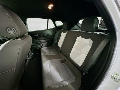 Used 2024 Chevrolet Trax RS image 25