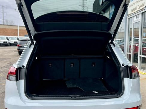 Used 2024 Audi Q4 e-tron Premium Plus w/ Premium Plus image 8