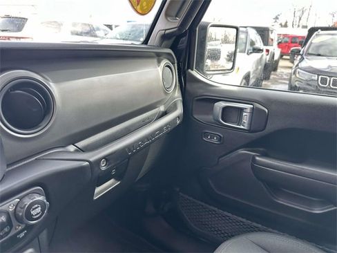 Certified 2023 Jeep Wrangler Willys image 34