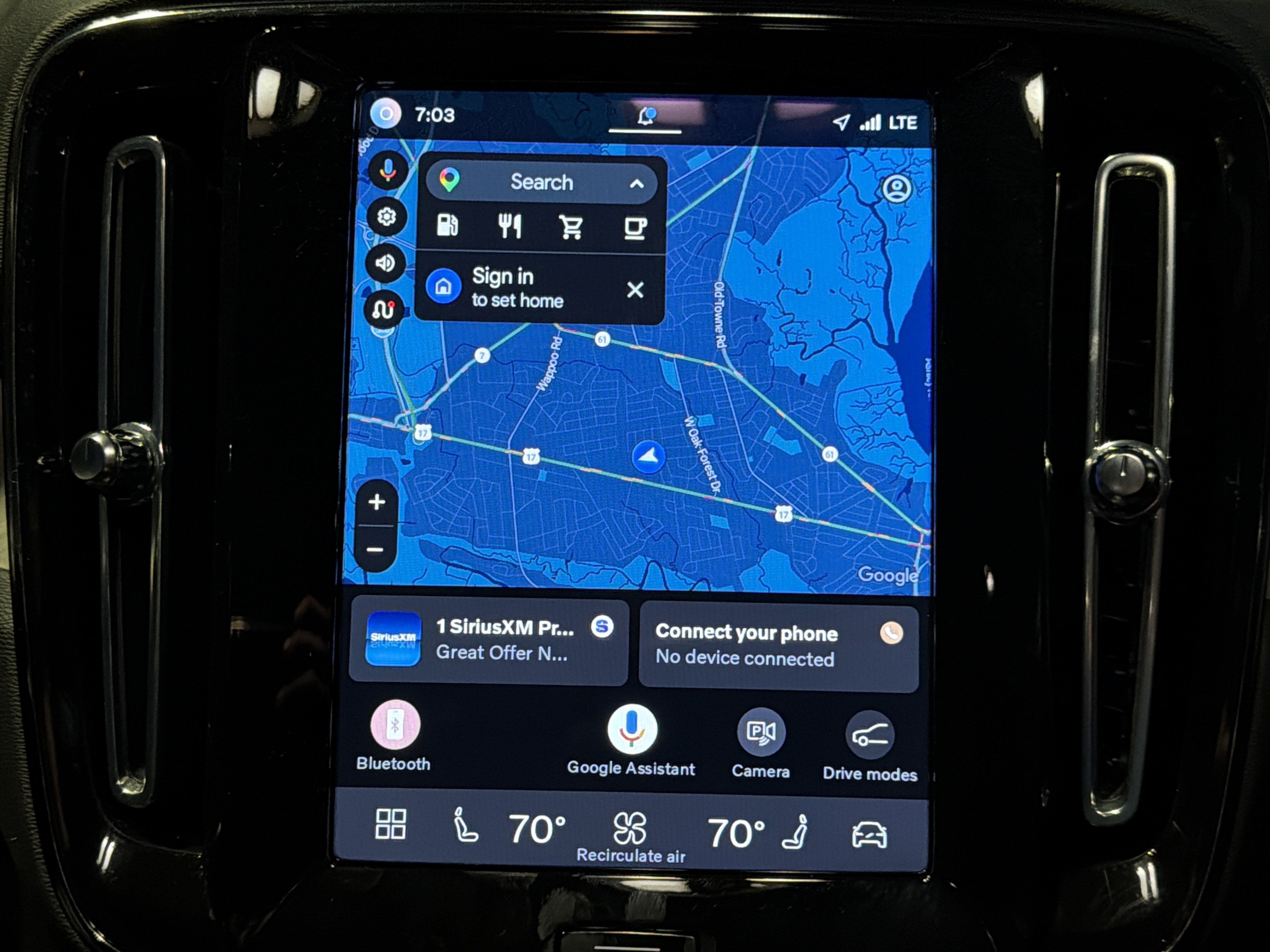 Certified 2025 Volvo XC40 B5 Plus AWD/4WD image 19