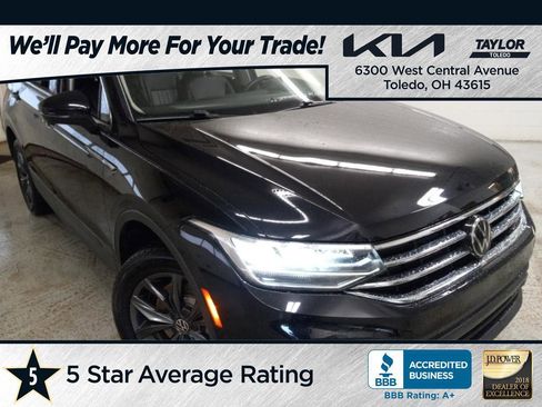 Used 2024 Volkswagen Tiguan SE image 1