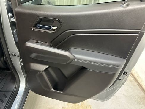 Used 2024 Chevrolet Colorado LT w/ LT Convenience Package II image 28