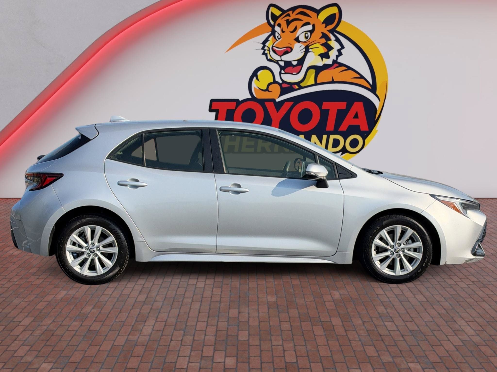 Used 2024 Toyota Corolla SE FWD image 4