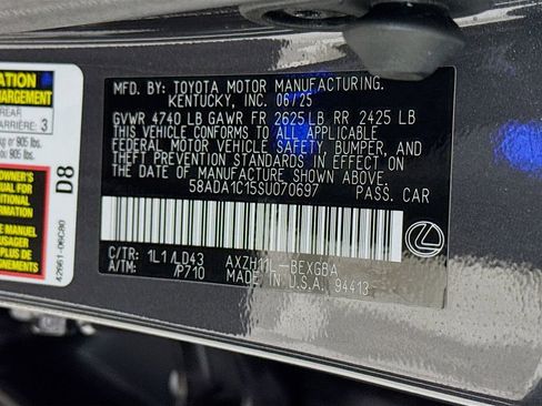 Certified 2025 Lexus ES 300h w/ Premium Package image 33