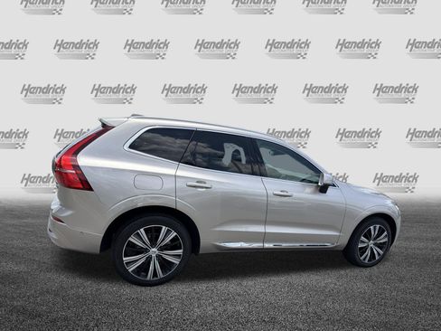 Certified 2023 Volvo XC60 B5 Plus AWD/4WD image 11