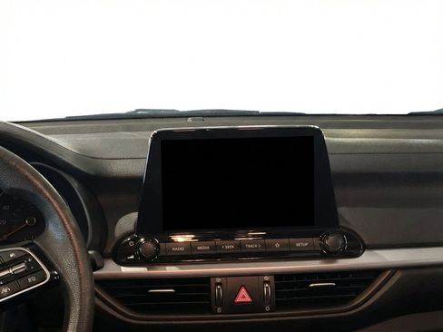 Used 2024 Kia Forte LXS FWD image 16