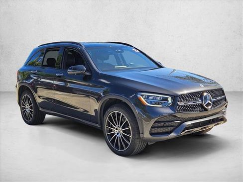 Used 2022 Mercedes-Benz GLC 300 image 3