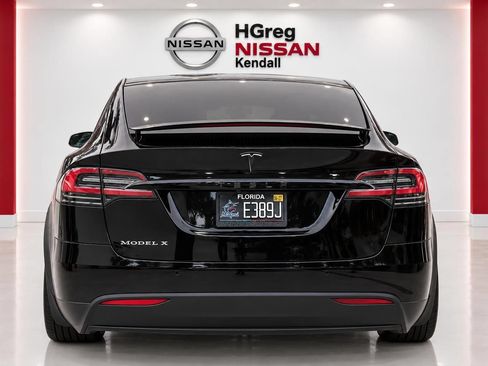 Used 2018 Tesla Model X 75D AWD/4WD image 2
