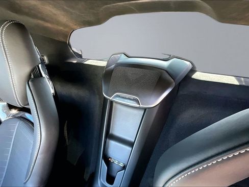 Used 2022 Chevrolet Corvette Stingray Premium Cpe w/ Z51 Performance Package image 19