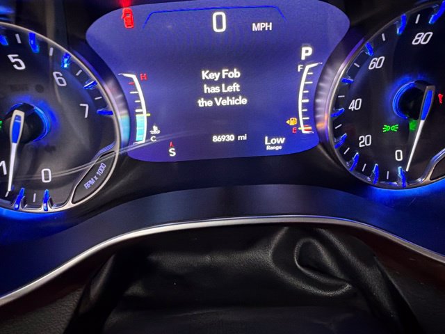 Used 2020 Chrysler Pacifica Limited w/ Tire & Wheel Group FWD image 28