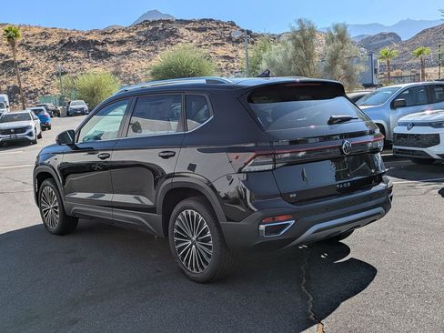 New 2025 Volkswagen Taos SE image 5