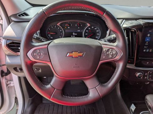 Used 2021 Chevrolet Traverse LT FWD image 21