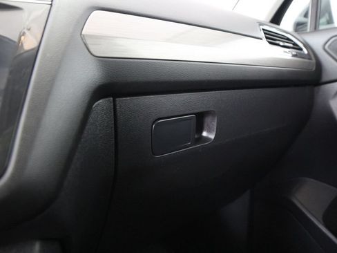 Used 2020 Volkswagen Tiguan SE FWD image 48