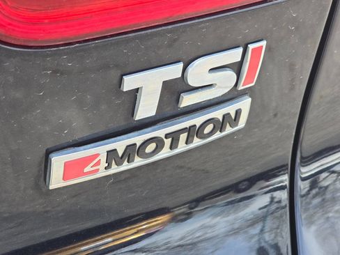 Used 2016 Volkswagen Tiguan R-Line image 11