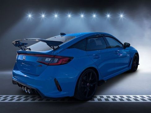 Used 2024 Honda Civic Type R image 2