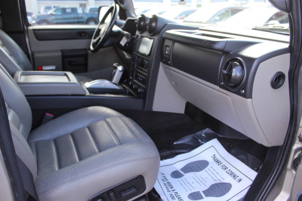 Used 2005 HUMMER H2 w/ Preferred Equipment Group AWD/4WD image 9