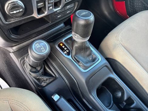 Used 2020 Jeep Gladiator Sport w/ Quick Order Package 24S AWD/4WD image 28