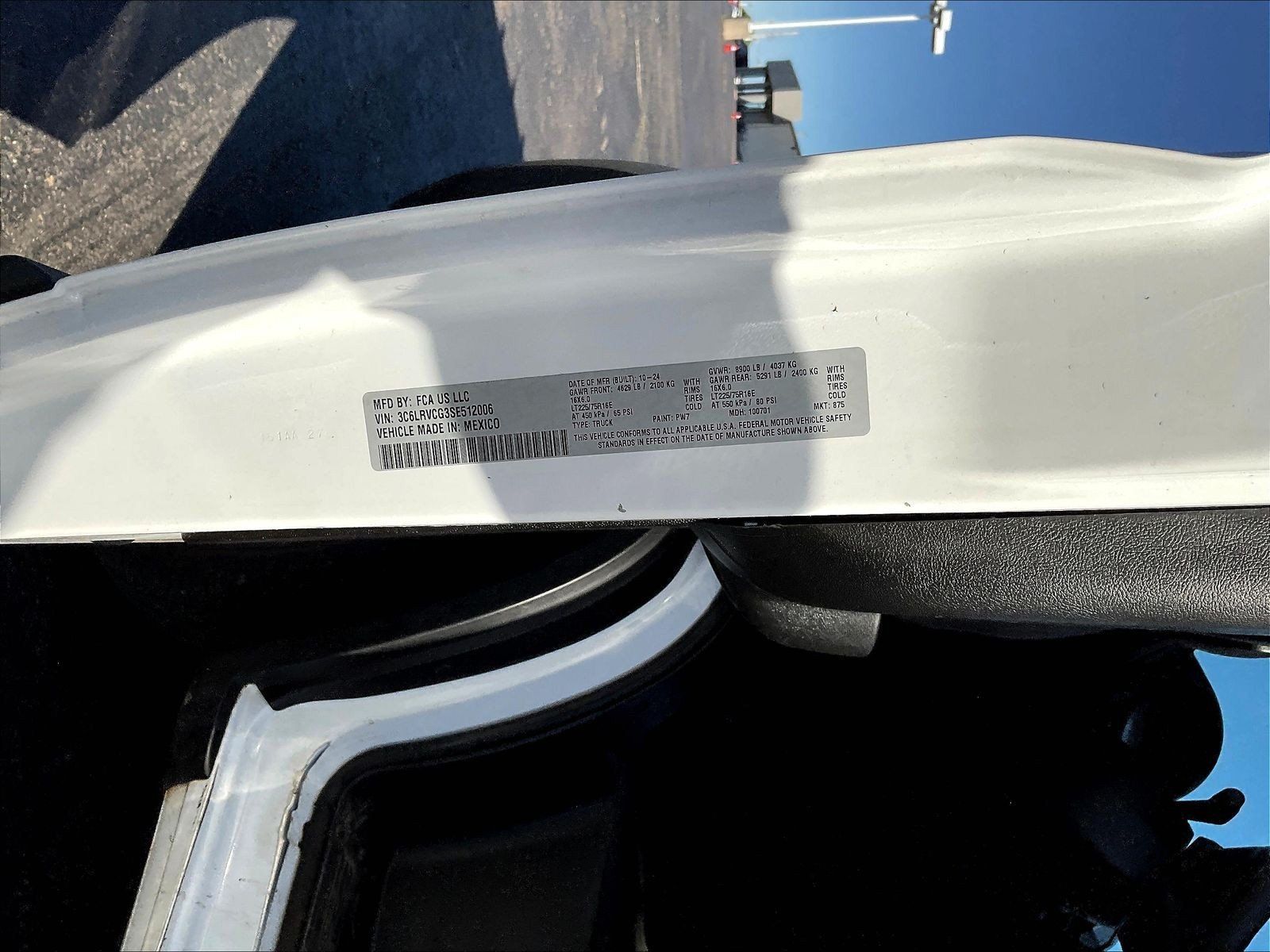 Used 2025 RAM ProMaster 2500 w/ Convenience Group FWD image 17