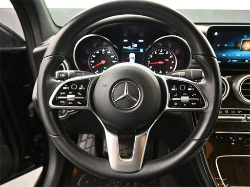 Used 2022 Mercedes-Benz GLC 300 GLC 300 image 2