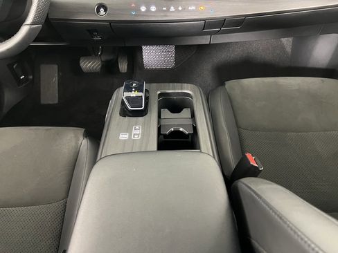 Used 2024 Nissan Ariya FWD image 16