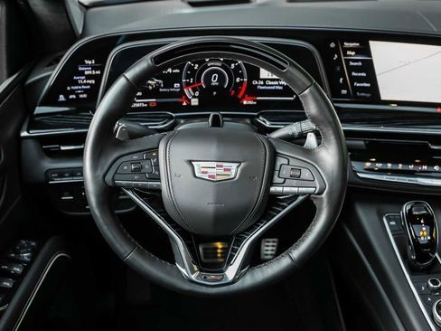 Used 2023 Cadillac Escalade ESV V image 30