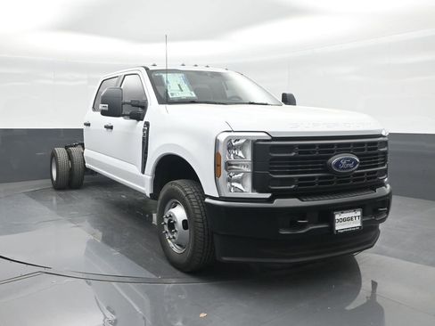 New 2025 Ford F350 XL image 8