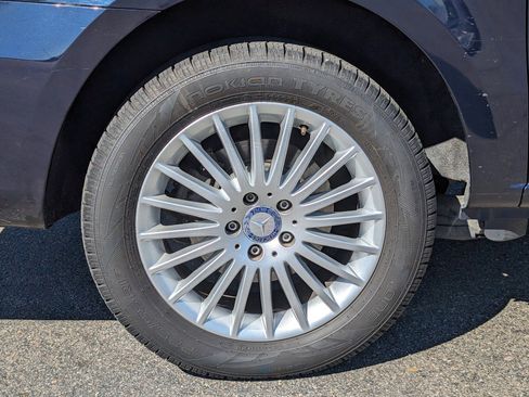 Used 2017 Mercedes-Benz Metris Passenger image 10