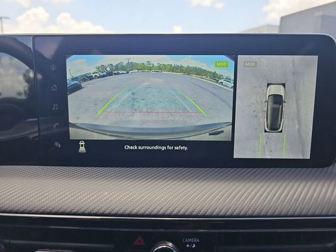 Used 2025 Nissan Kicks SR FWD image 26