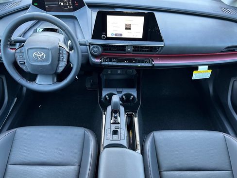 New 2026 Toyota Prius Plug-In Hybrid FWD image 4