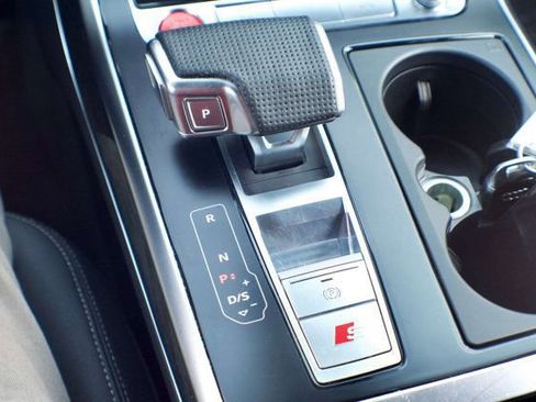 Used 2020 Audi Q8 Prestige image 31