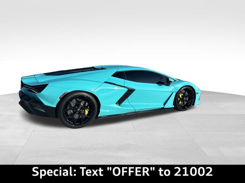 Used 2024 Lamborghini Revuelto Base image 2