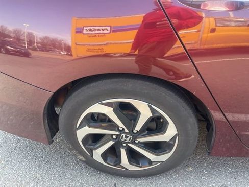 Certified 2017 Honda Accord EX-L image 7