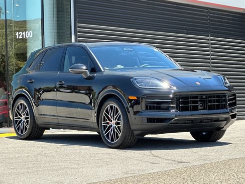New 2026 Porsche Cayenne S AWD/4WD image 10