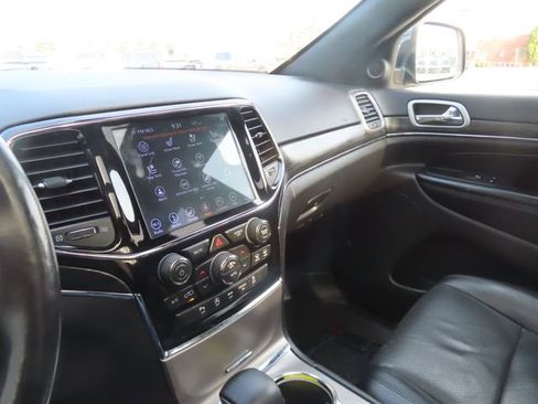 Used 2019 Jeep Grand Cherokee Limited w/ Luxury Group II AWD/4WD image 39
