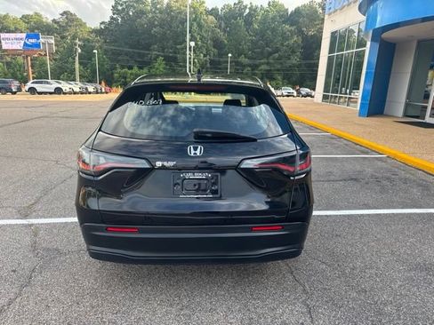 Used 2023 Honda HR-V LX image 8