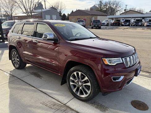 Used 2017 Jeep Grand Cherokee Overland image 6