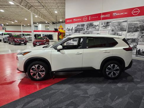 Used 2023 Nissan Rogue SV AWD/4WD image 7