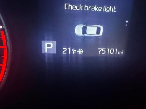 Used 2020 Kia Optima LX image 24