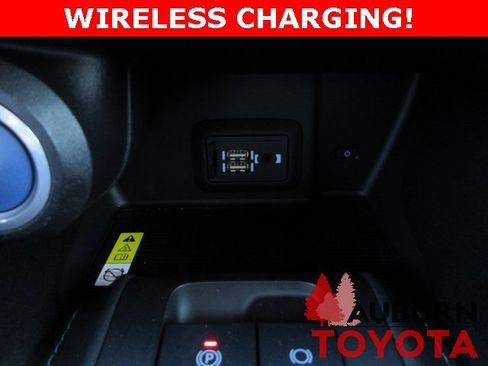 Certified 2021 Toyota Venza LE image 18