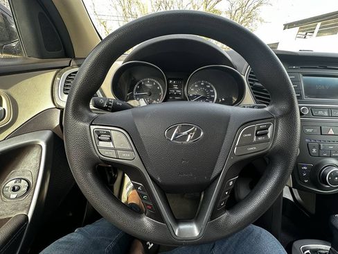 Used 2017 Hyundai Santa Fe Sport FWD image 16