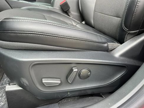 New 2024 Ford Escape SE FWD image 10